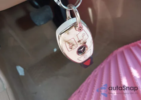 2008 Mercedes-Benz C 300 Luxury 4Matic/Sport 4Matic from USA, damaged, VIN WDDGF81X38F074437